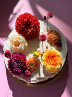 Charger l'image dans la galerie, Floral Olove Cake - 8"
